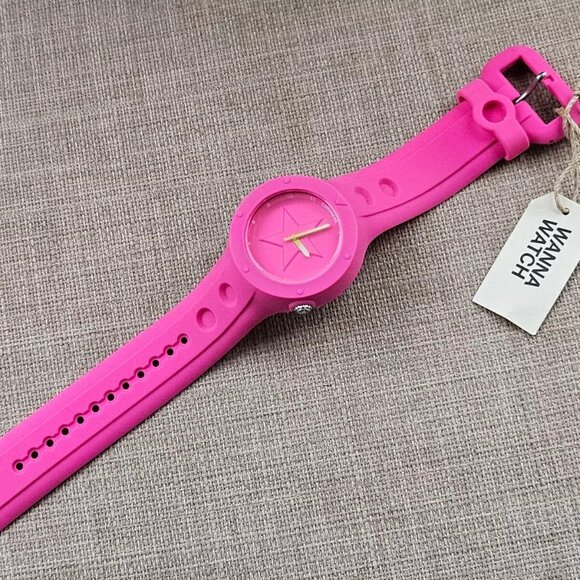 Converse Wristwatch Pink Rubber Sport Strap Unisex Analog Quartz Wrist Watch $65 main image 5